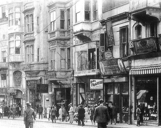 Peranın Romantik Işıldağı Rejans