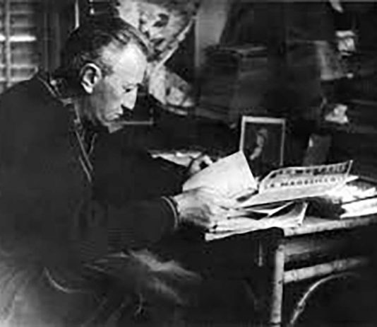 Jean Genetnin Vazelin Tüpü ve Abasıyanıkın İpekli Mendili